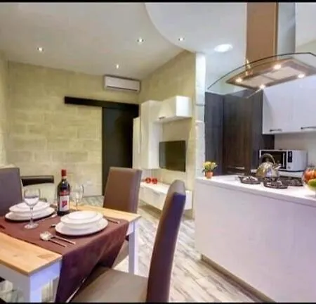 Seafront 1 Bedroom Maisonette Kalkara