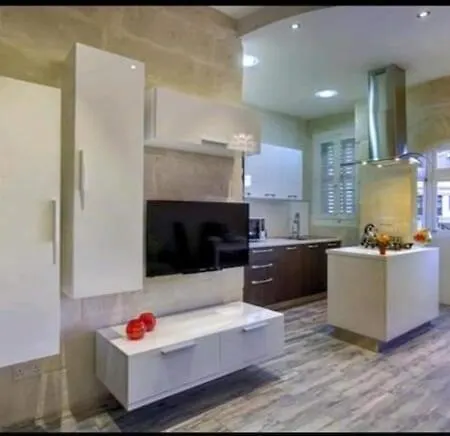 Seafront 1 Bedroom Maisonette Lejlighed *