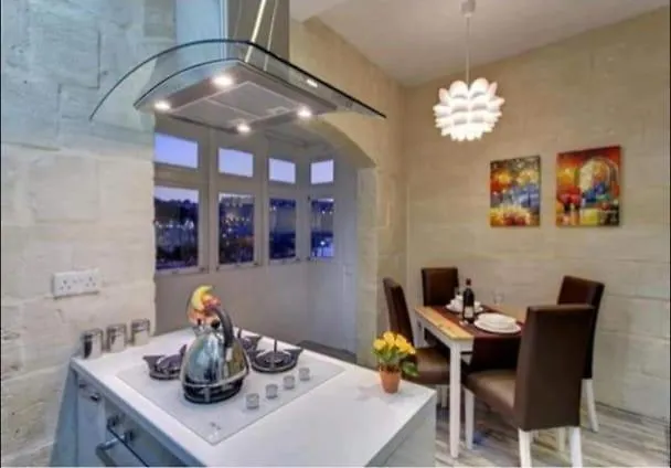 Seafront 1 Bedroom Maisonette Appartement